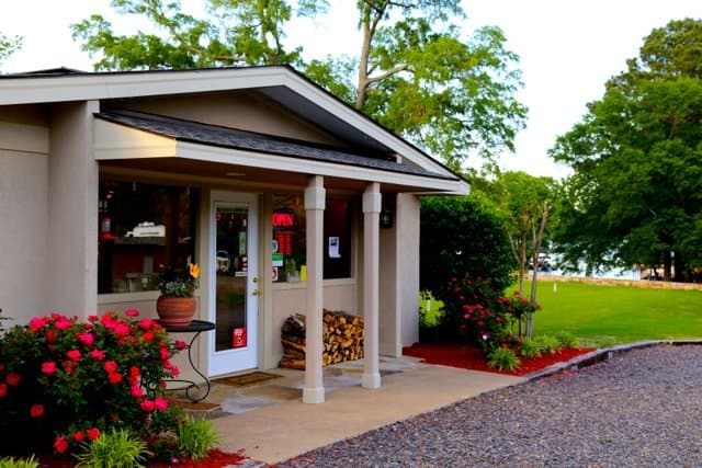 restaurant