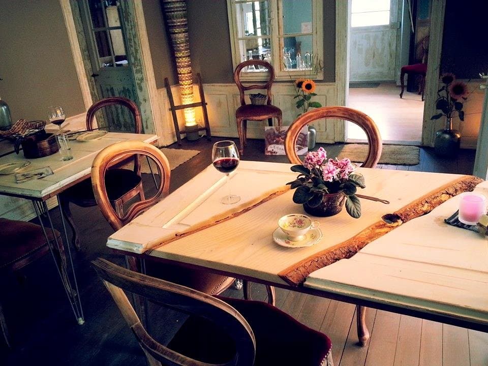 restaurant