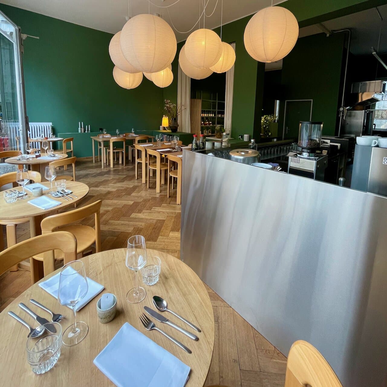 restaurant