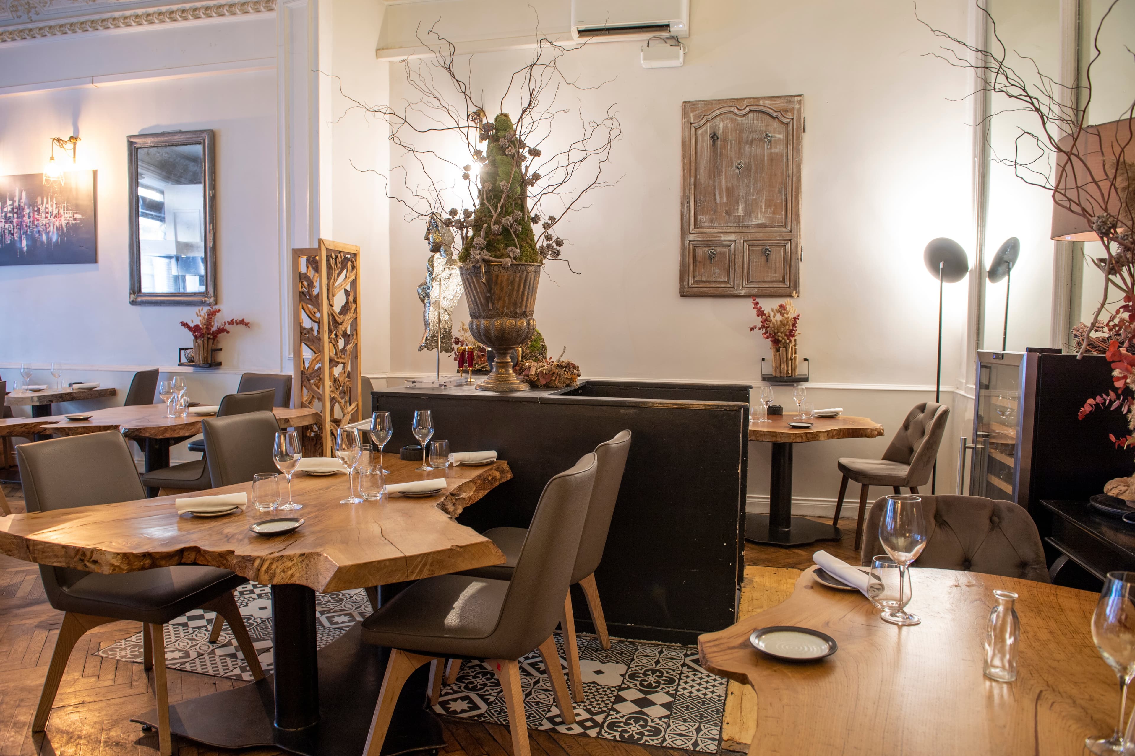 restaurant
