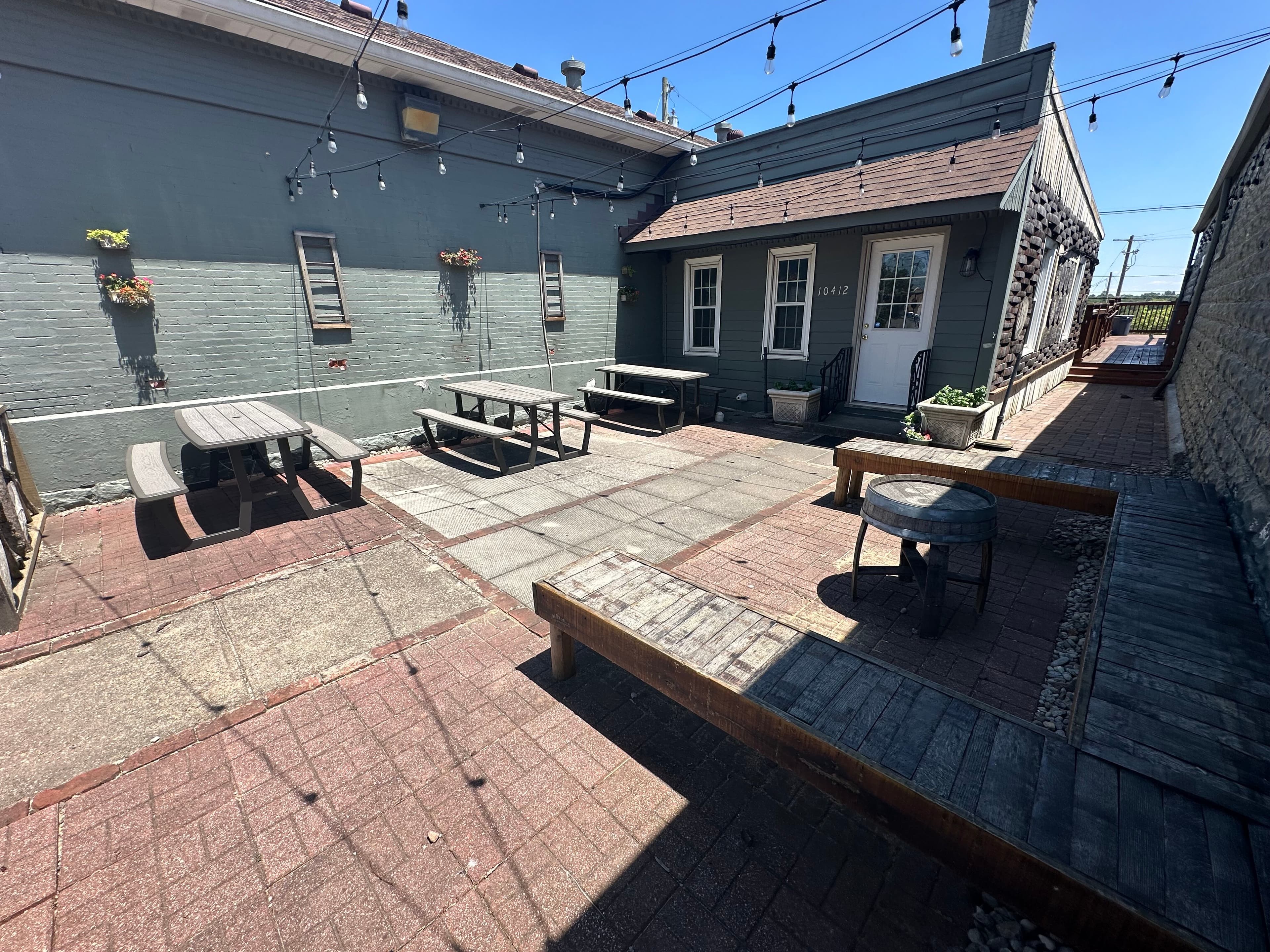 restaurant