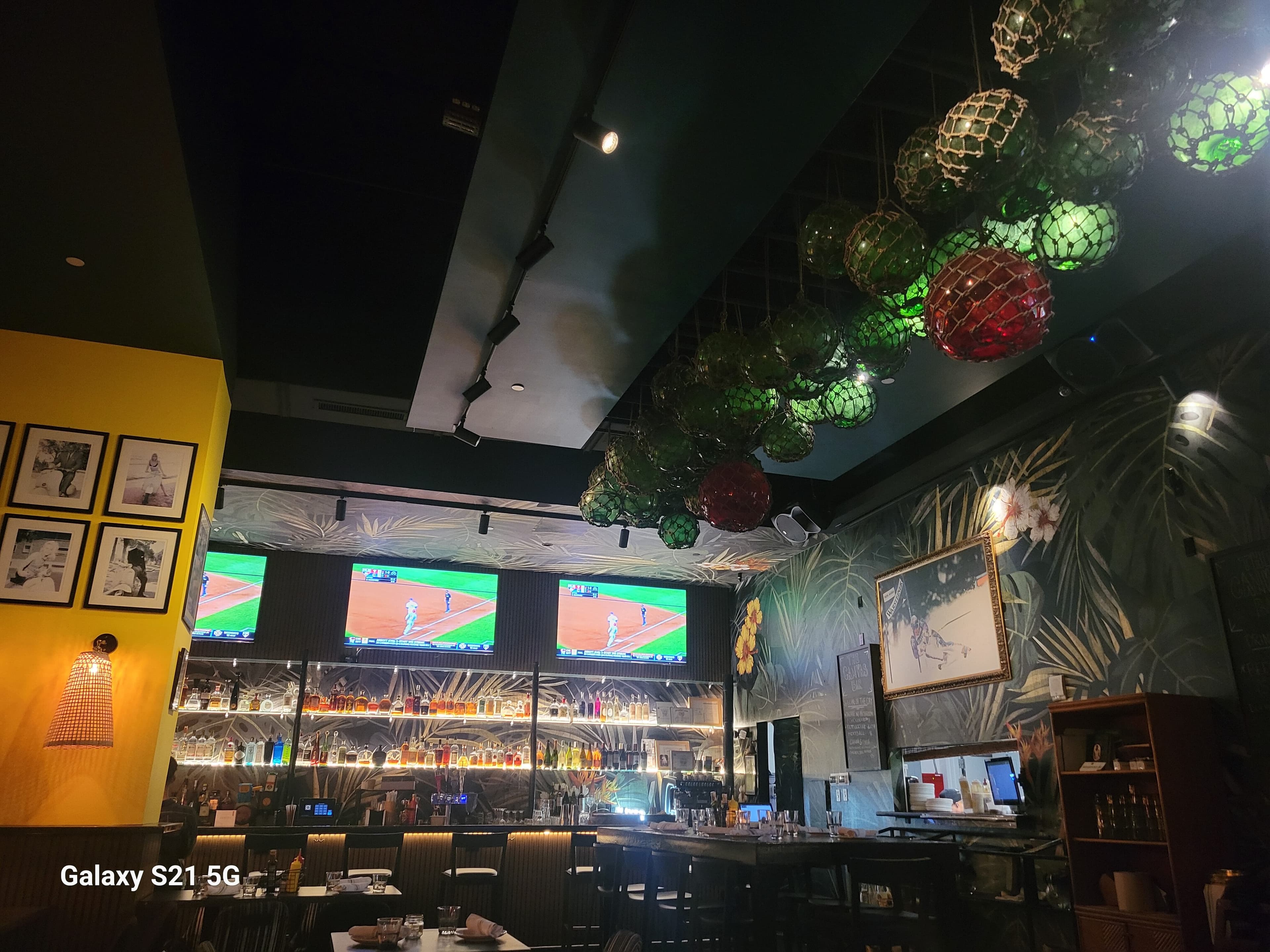 restaurant
