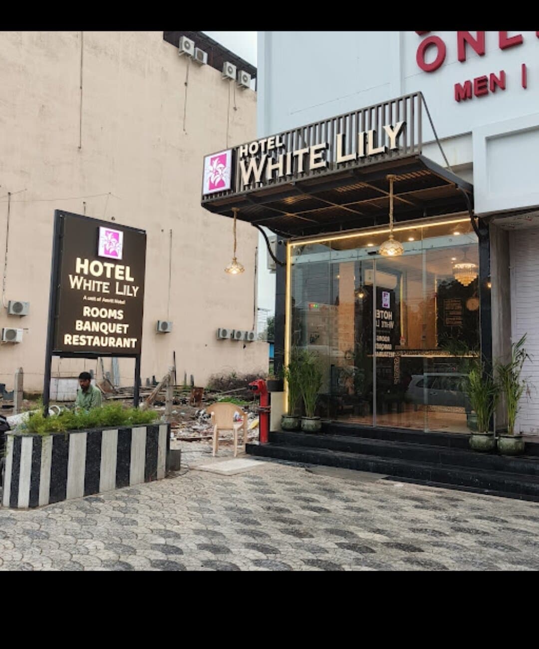 restaurant
