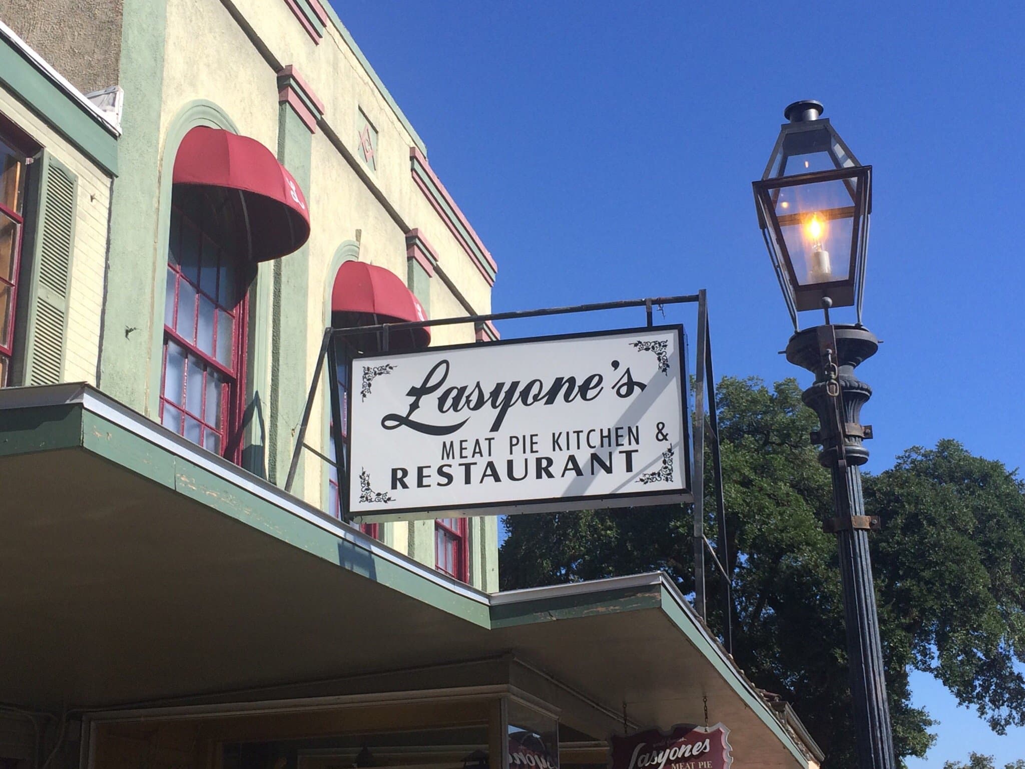 restaurant