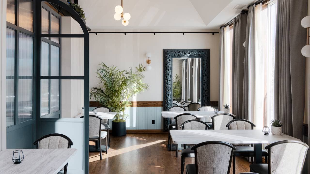 restaurant
