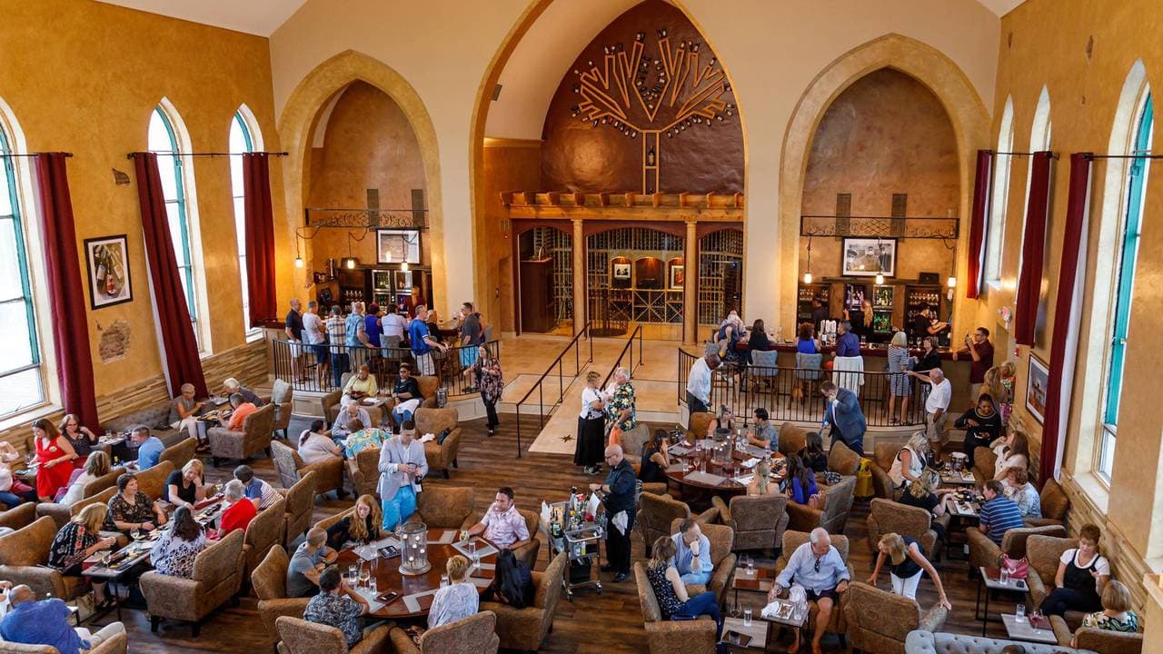 restaurant